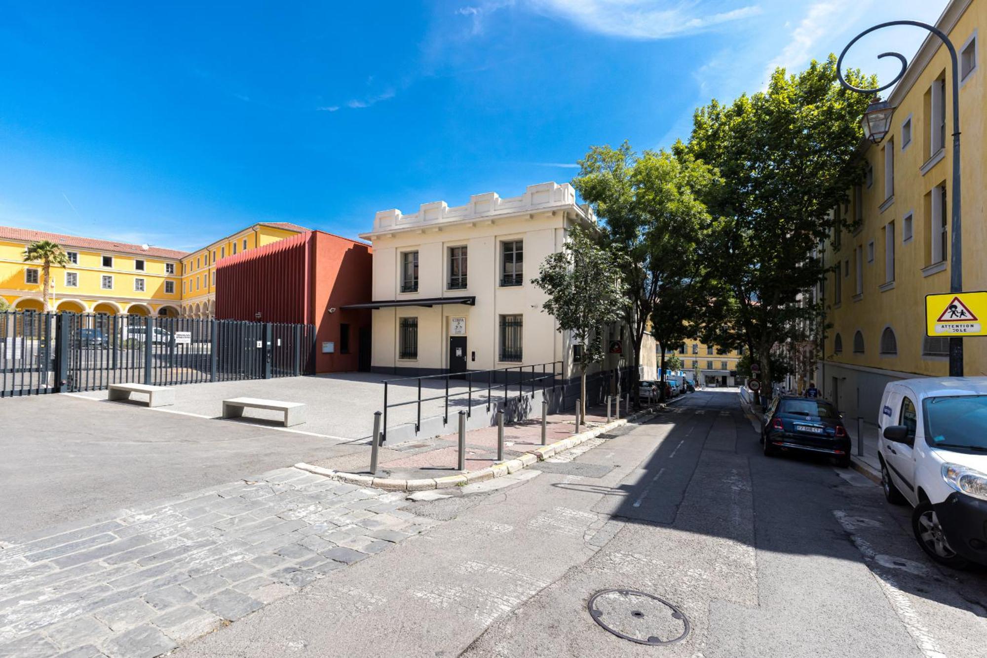דירות ניס 2 Bdrs & Parking In The Old Town ! מראה חיצוני תמונה